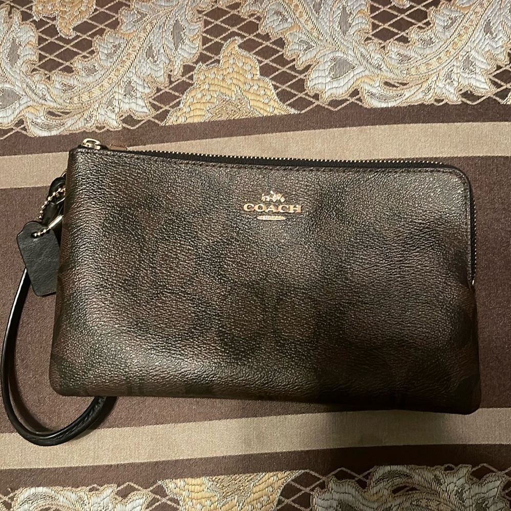 Coach Double Zipper Wristlet Wallet - Signature Print